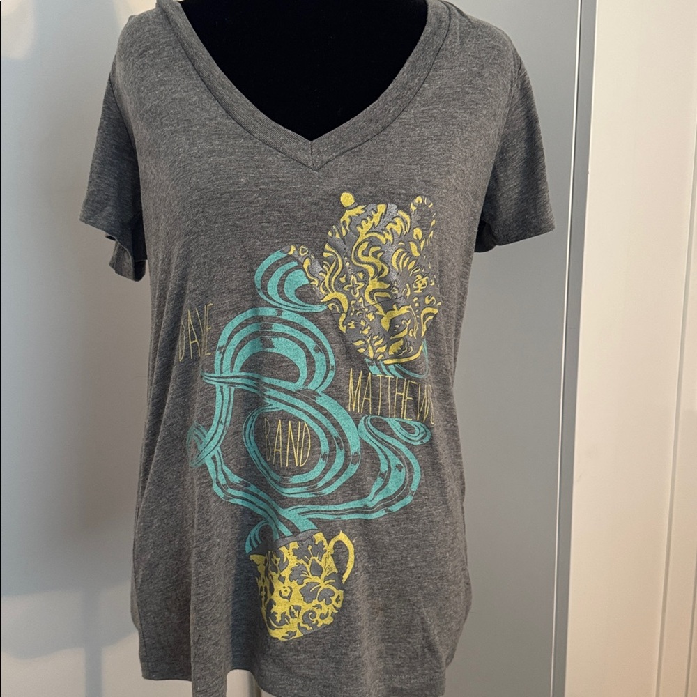 Gray Graphic RARE DMB V-Neck T-Shirt!  No longer available!!